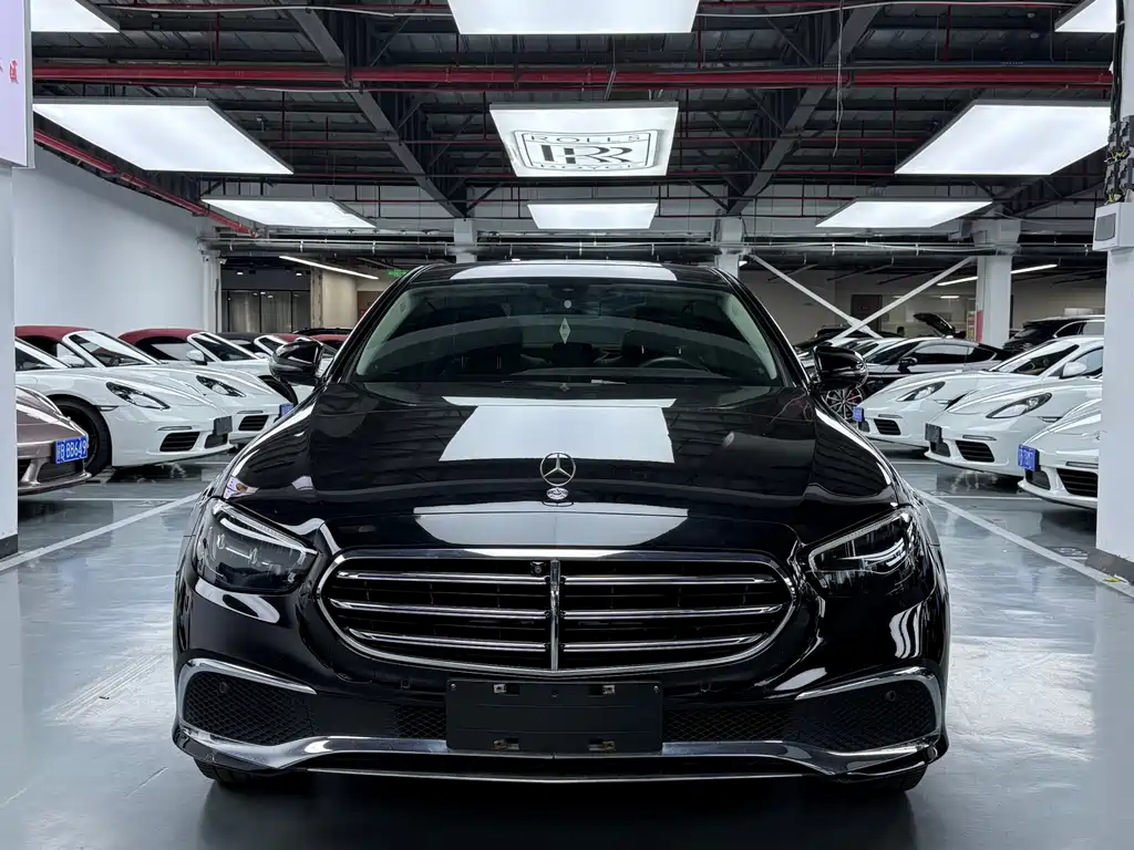 Mercedes-Benz E-Class — миниатюра 2