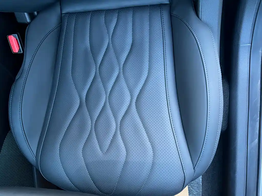 Заказать Fulwin Fengyun A8L 2026 года за 1 900 694 ₽  из Китая