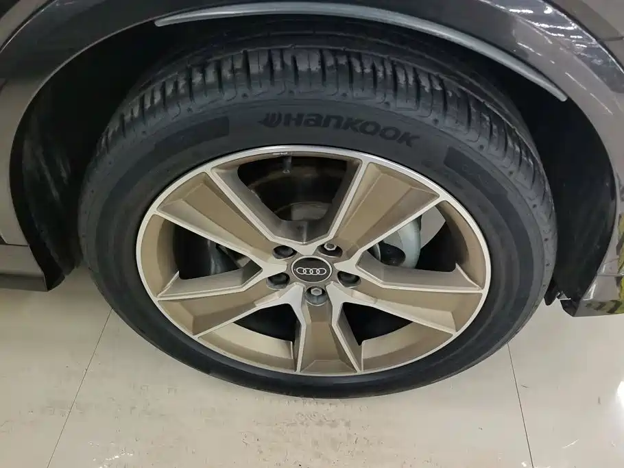 Audi Q2L — миниатюра 6