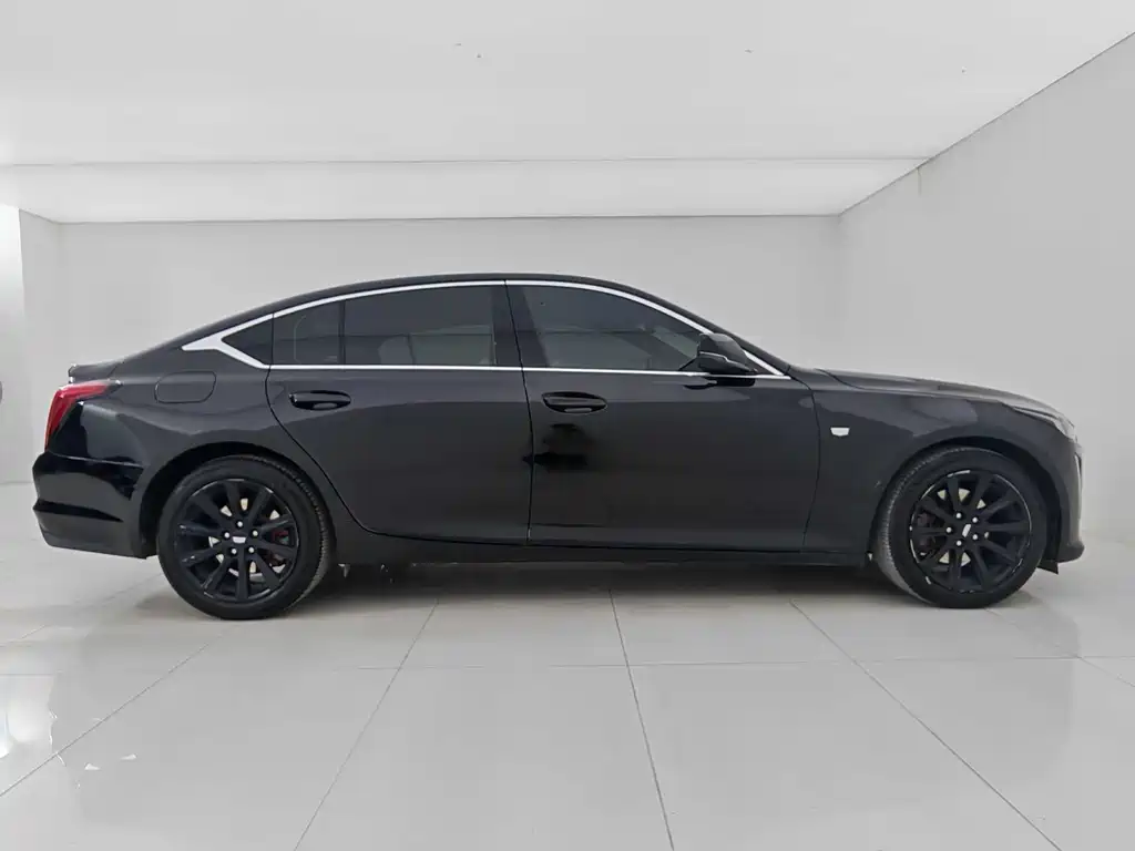 Cadillac CT5 2022 28T