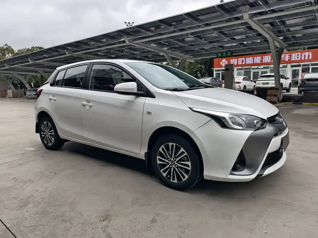 TOYOTA YARIS L ZHIXUAN