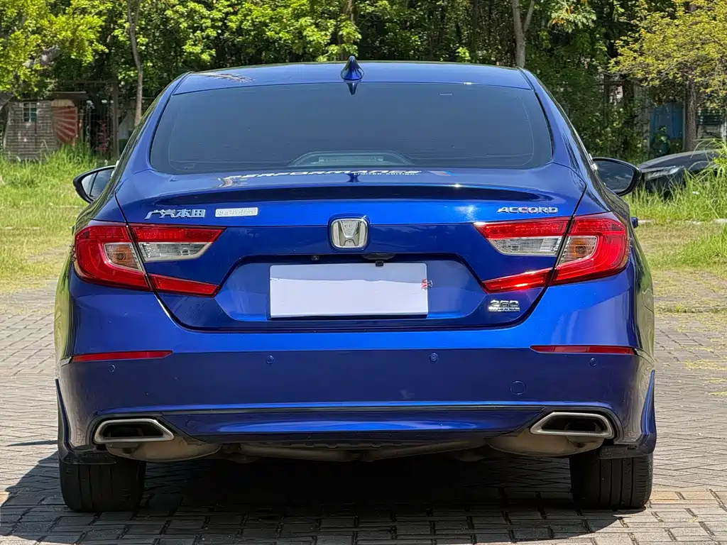 Honda Accord — миниатюра 9