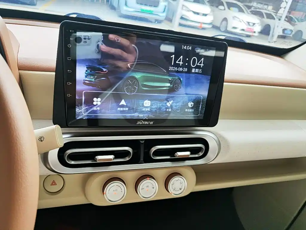 Wuling MINIEV — миниатюра 13