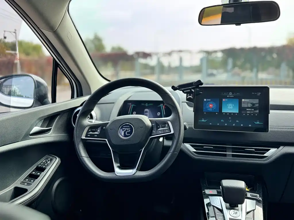 BYD Yuan EV — миниатюра 10