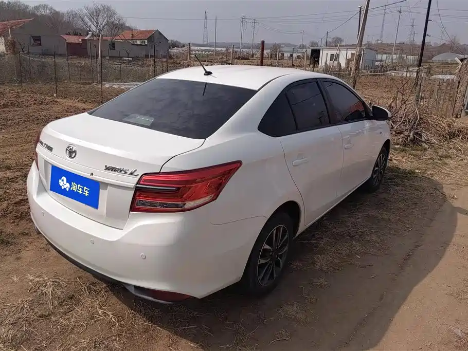 TOYOTA YARIS L TO ENJOY