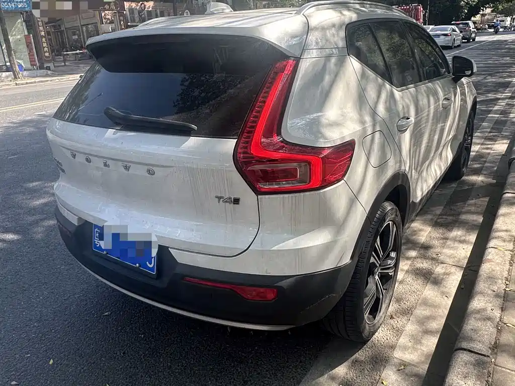 Volvo XC40 — миниатюра 9