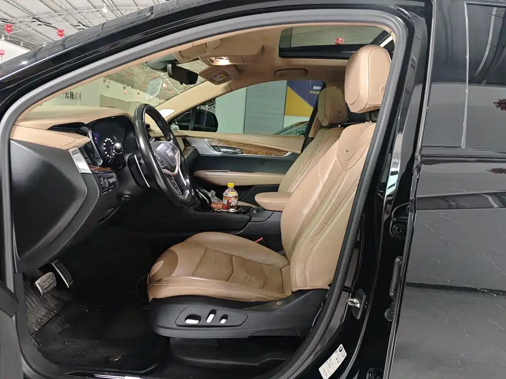 Cadillac XT5 — миниатюра 4