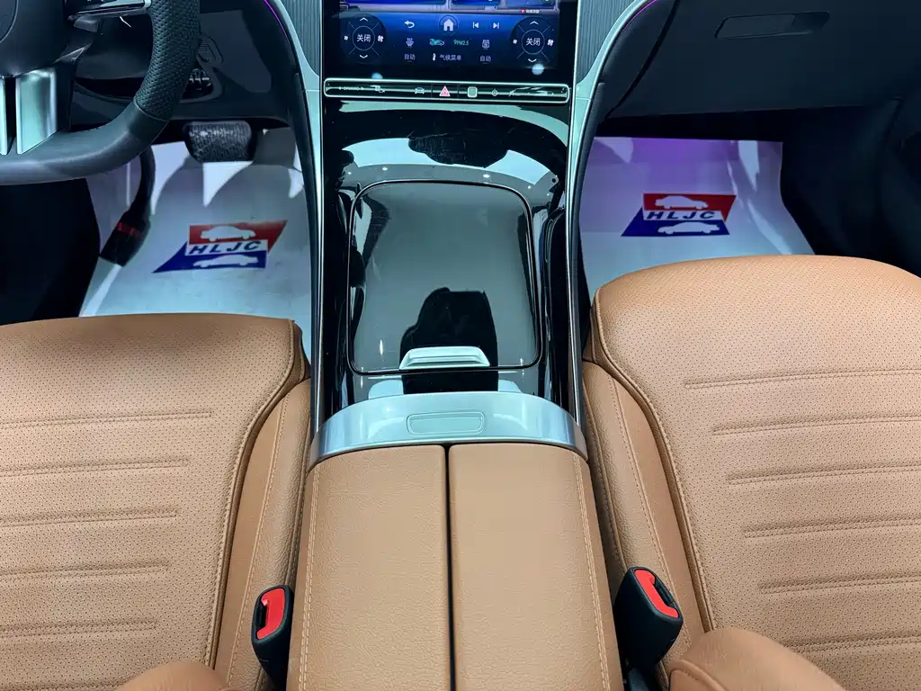 Mercedes-Benz GLC — миниатюра 12