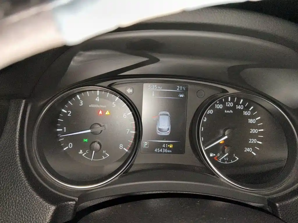 Nissan Qashqai — миниатюра 12