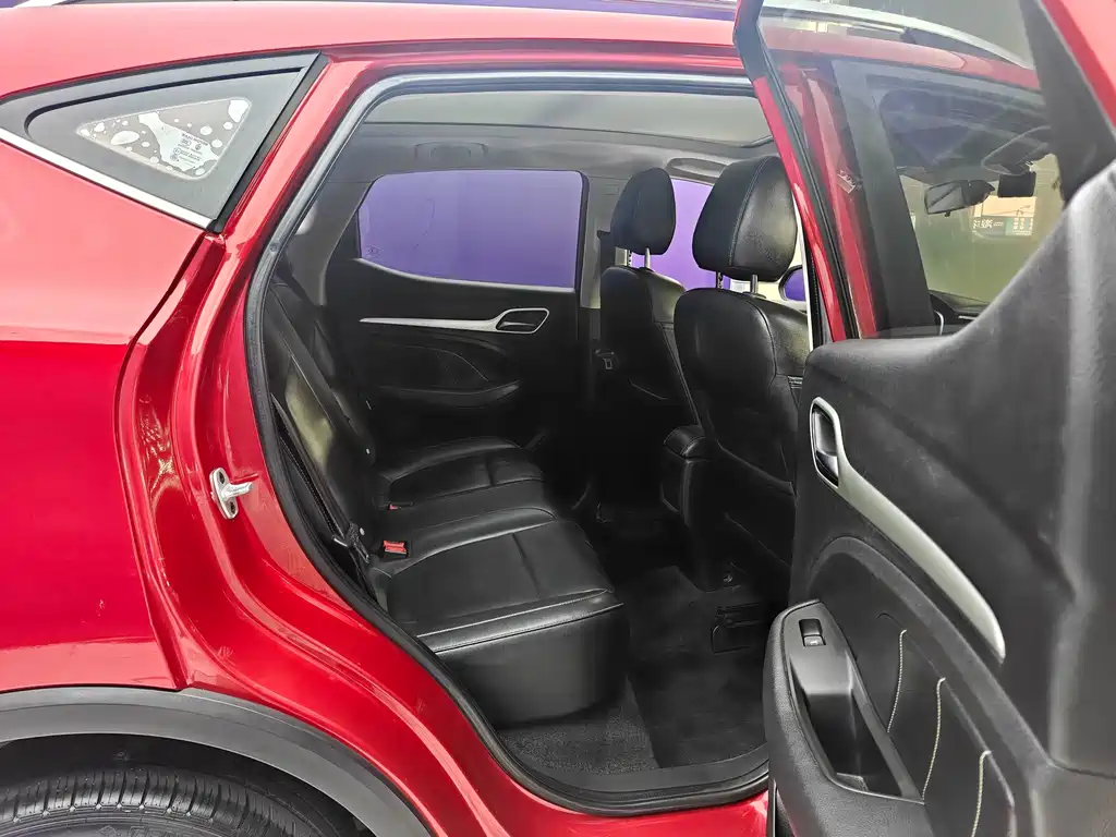 MG ZS — миниатюра 12