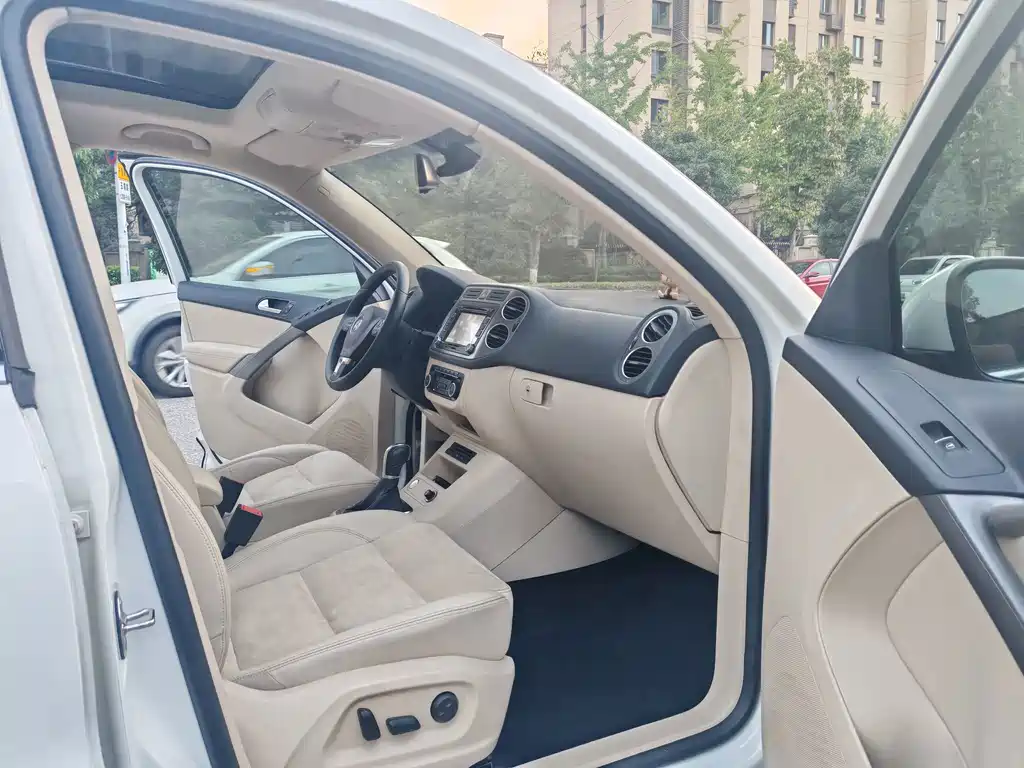 Volkswagen Tiguan — миниатюра 8