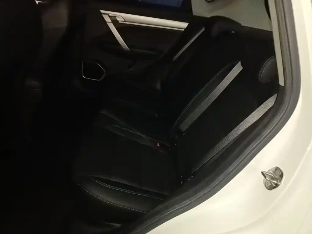 Geely Binyue NEV — миниатюра 17