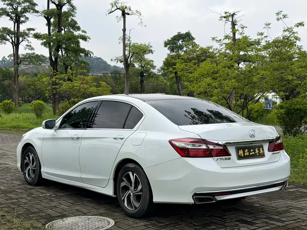 Honda Accord — миниатюра 4