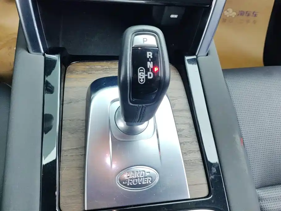 LAND ROVER DISCOVER SPORTS