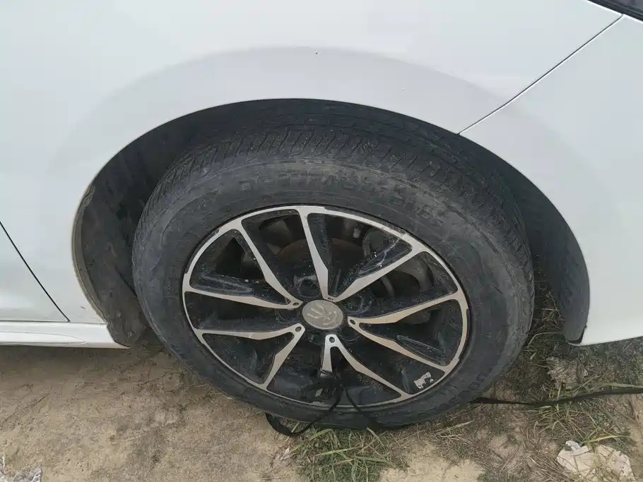 BYD MAX — миниатюра 6