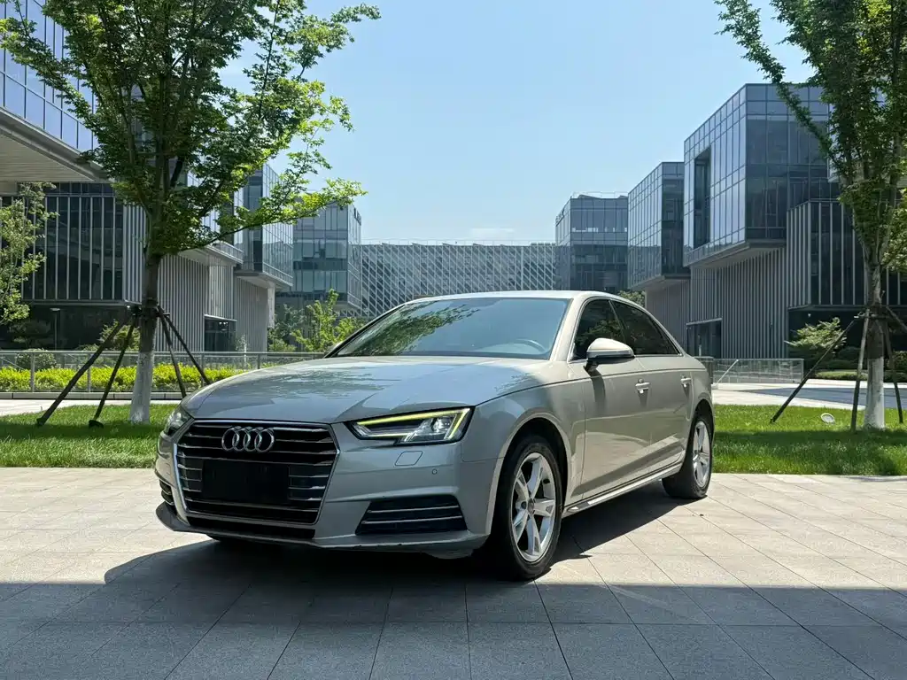 Audi A4L 2016