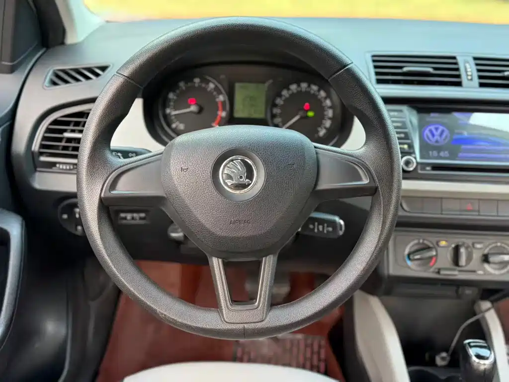 Skoda Fabia — миниатюра 9