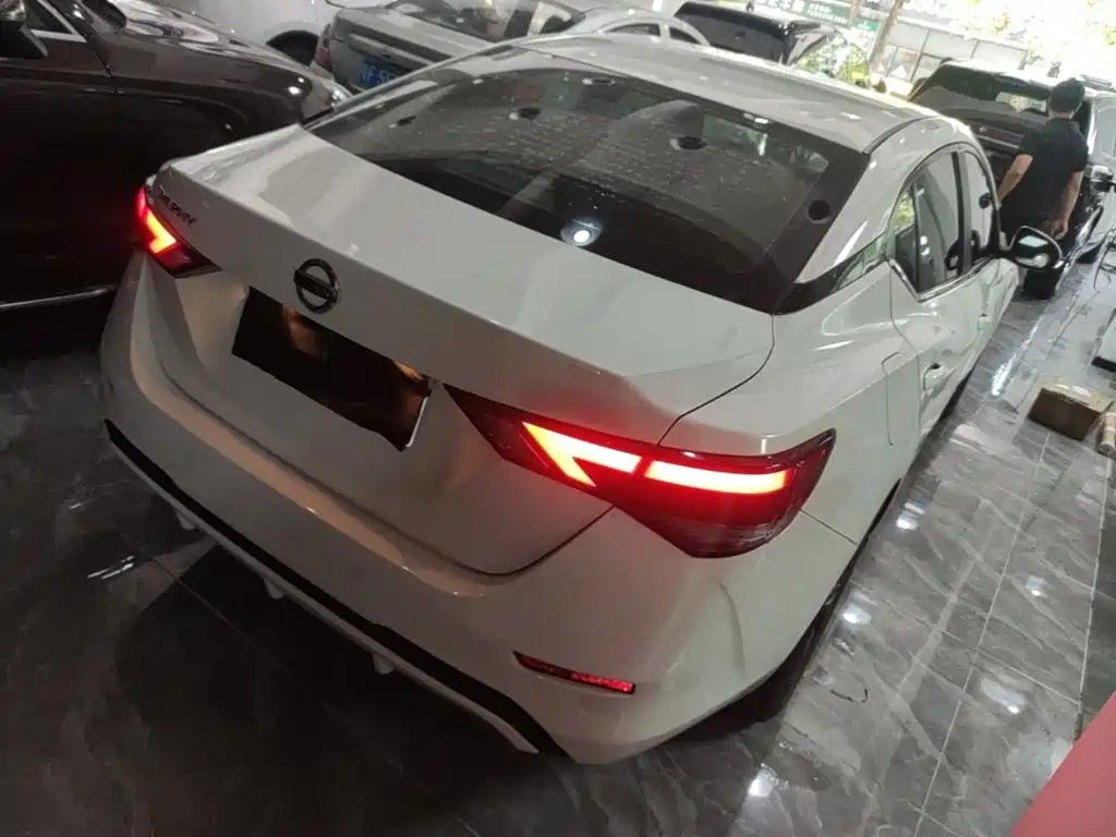 Nissan Sylphy — миниатюра 7