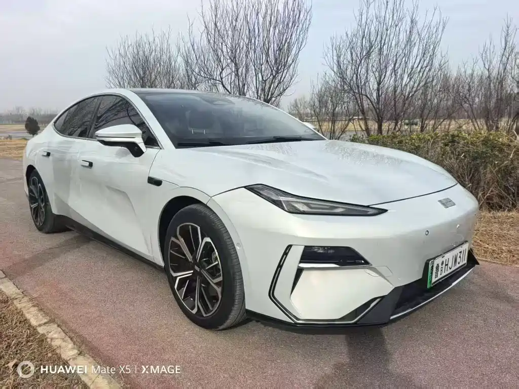 GEELY GALAXY GALAXY E8