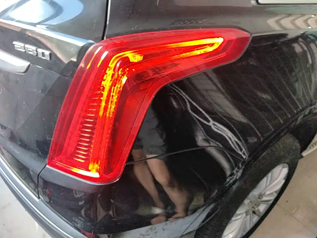 Cadillac XT5 — миниатюра 8
