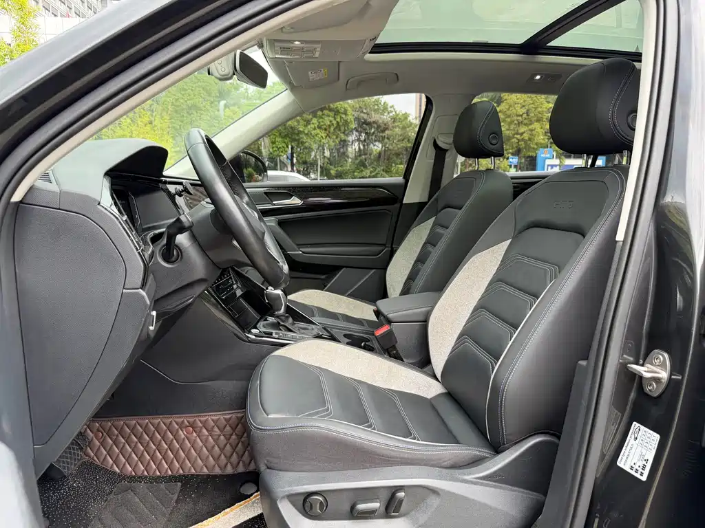 Volkswagen 探岳 GTE — миниатюра 5
