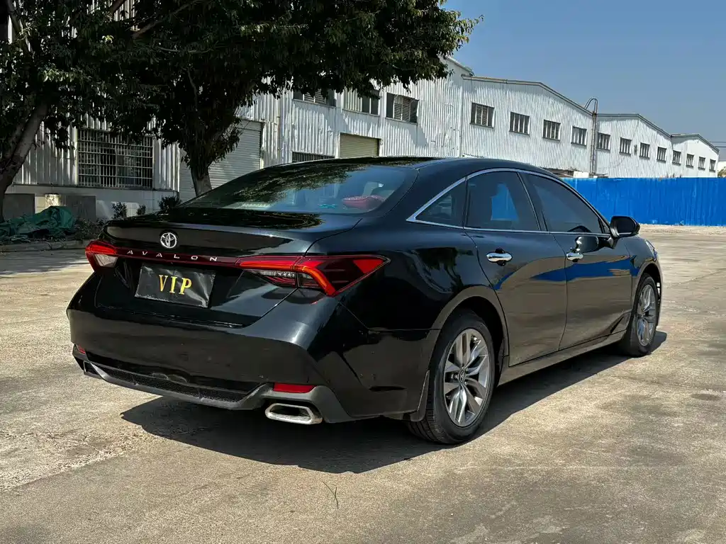 Toyota Avalon — миниатюра 7