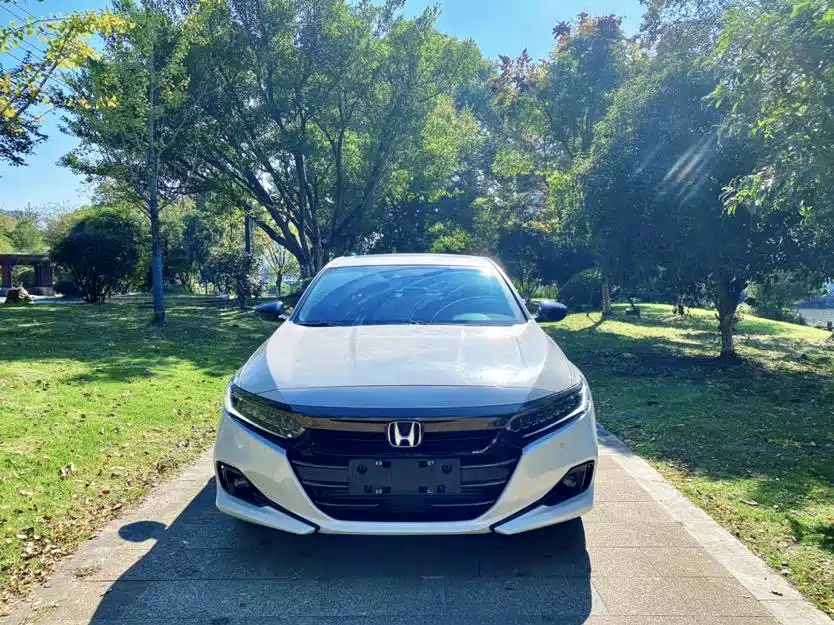 Honda Accord — миниатюра 2