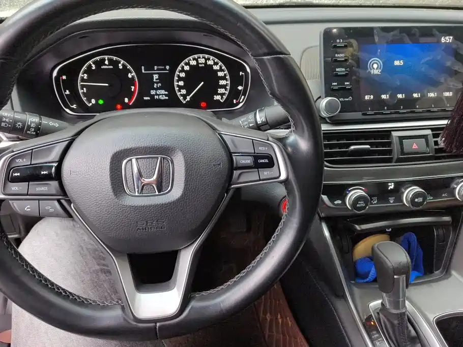 Honda Accord — миниатюра 12