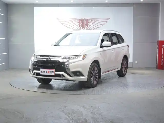 MITSUBISHI OUTLANDER 2021