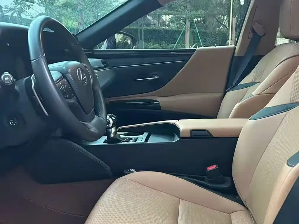 Lexus ES — миниатюра 5