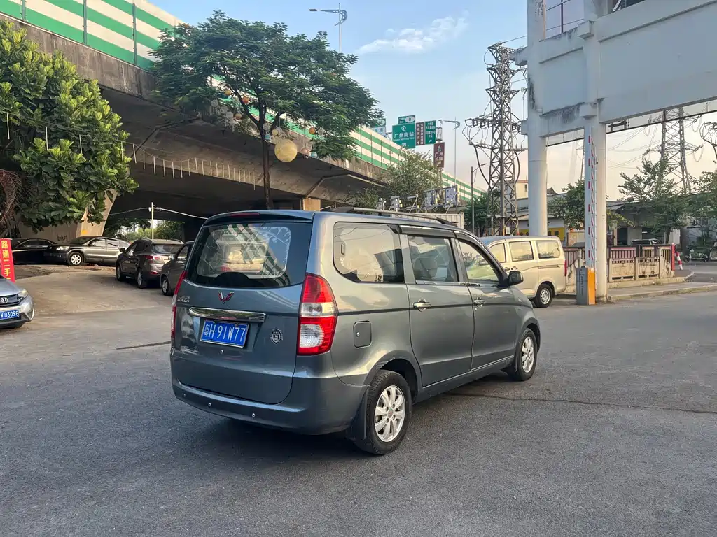 Wuling Hongguang — миниатюра 5