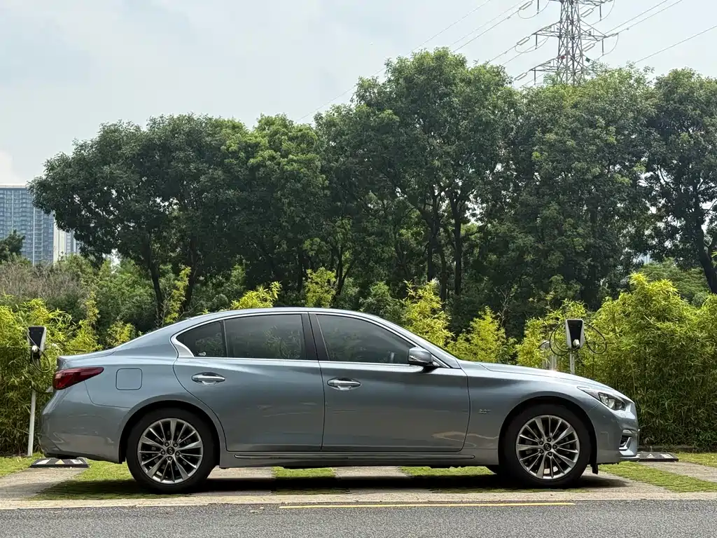Infiniti Q50L — миниатюра 6