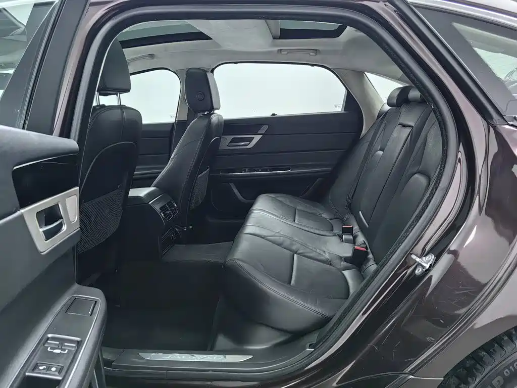 Jaguar XFL — миниатюра 15