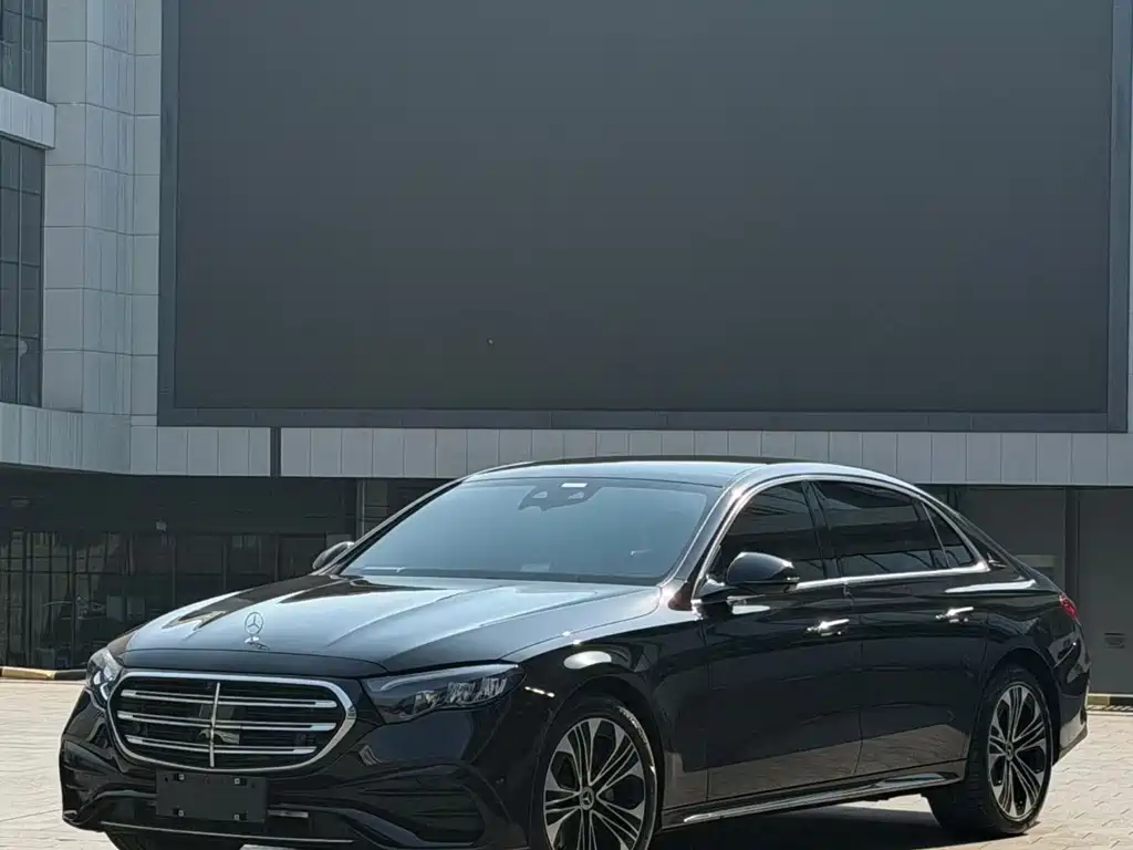 Mercedes-Benz E-Class 2024