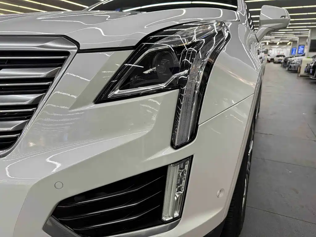 CADILLAC XT5