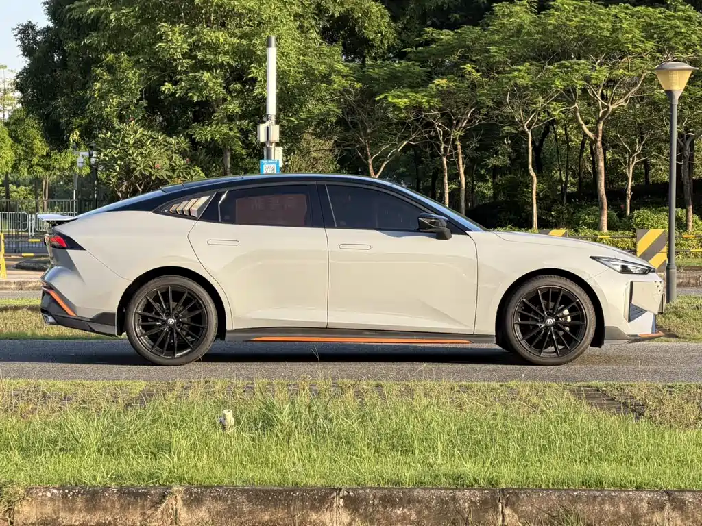 Changan UNI-V — миниатюра 10