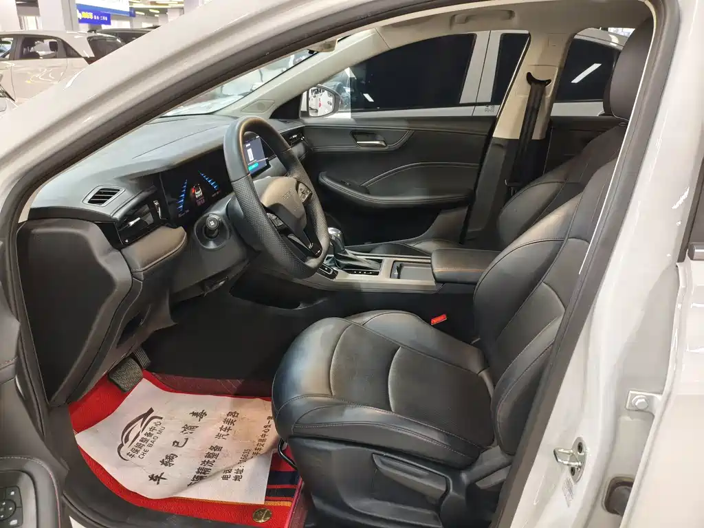 Roewe i5 — миниатюра 5