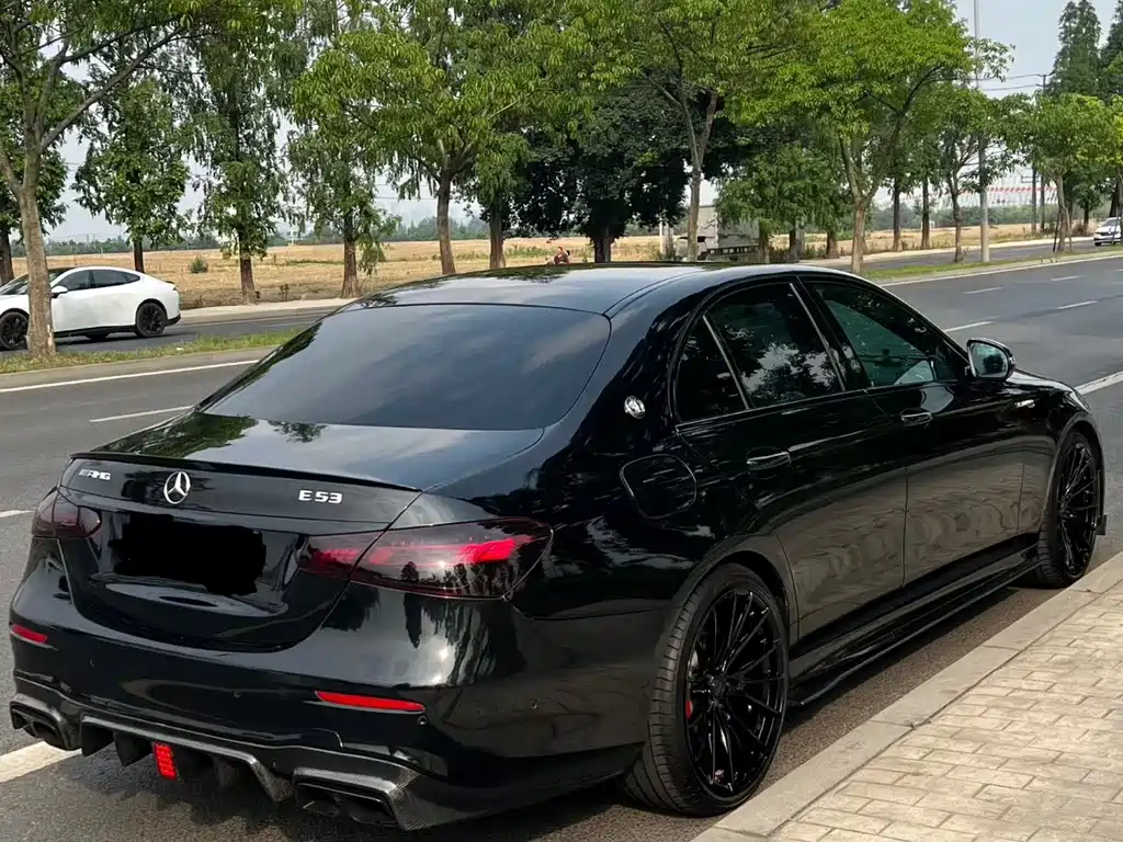 Mercedes-Benz E-Class AMG — миниатюра 4