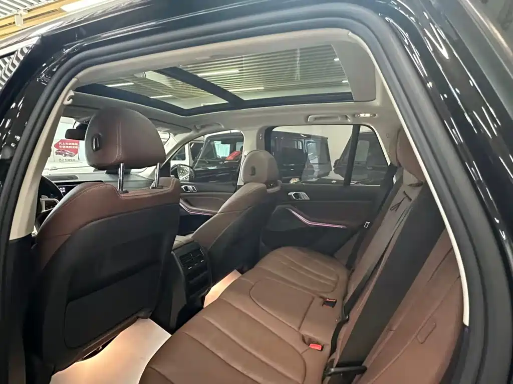 BMW X5 (Import) — миниатюра 11