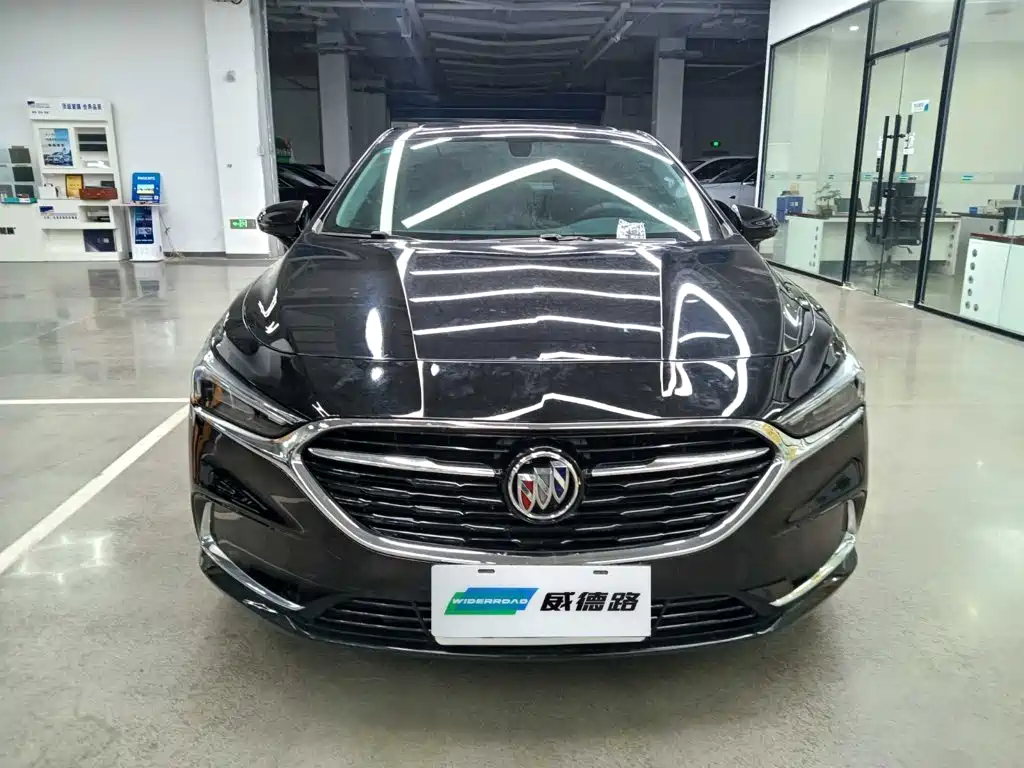 Buick LaCrosse — миниатюра 2