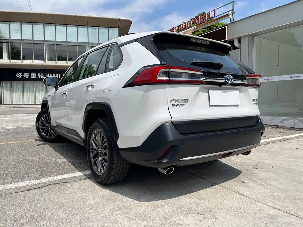 Toyota Wildlander 2023 2.5L E-CVT Luxury