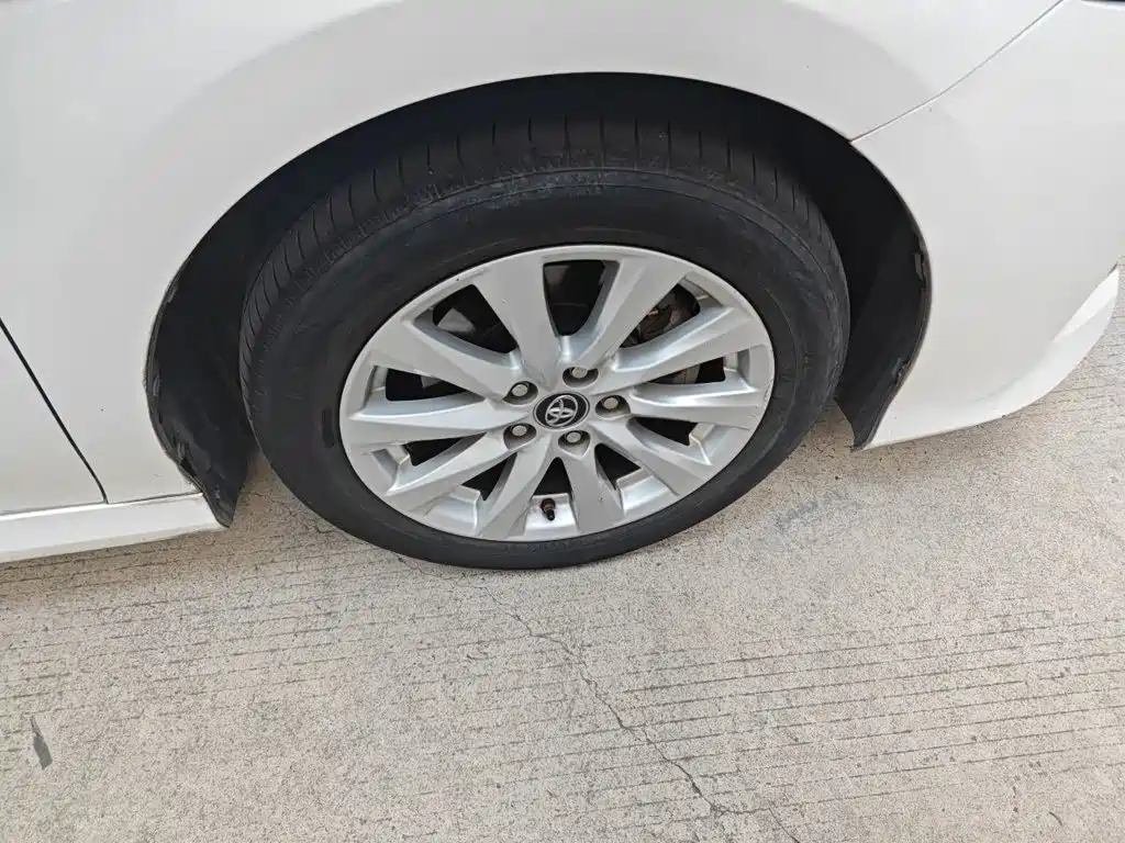 Toyota Camry — миниатюра 8