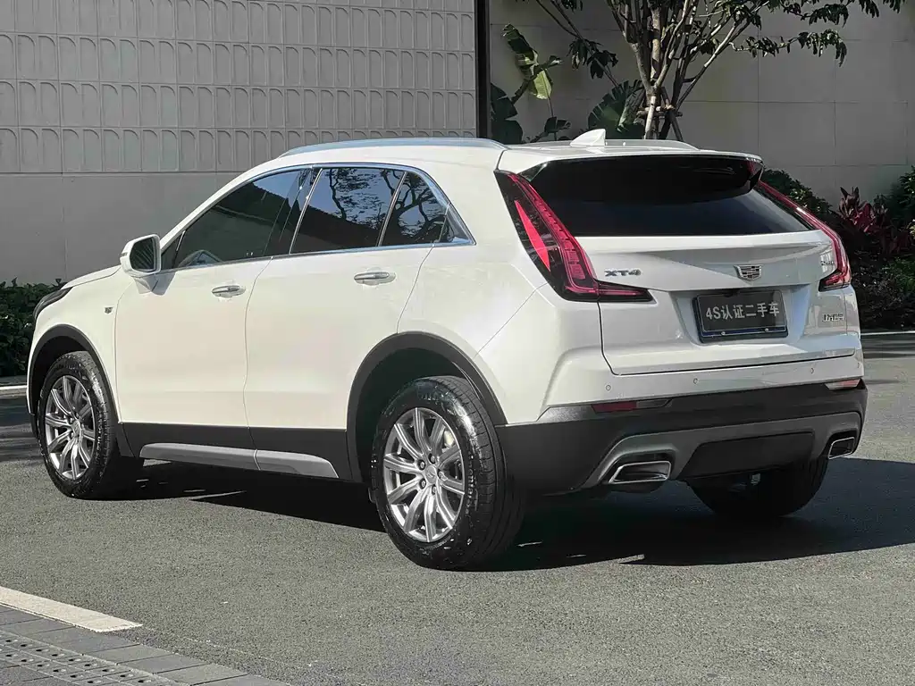 Cadillac XT4 2023 28T Luxury