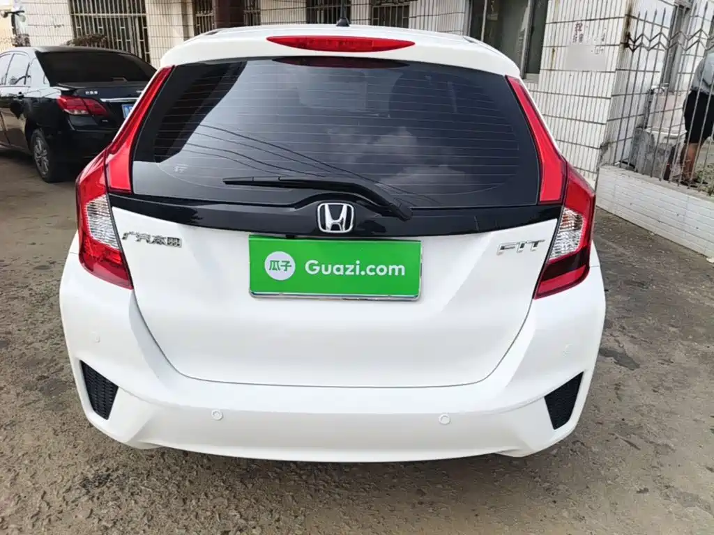 Honda Fit — миниатюра 6