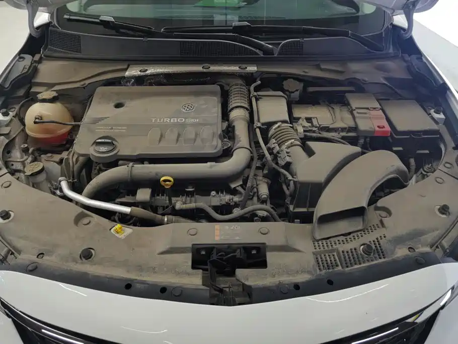 Buick Verano — миниатюра 10