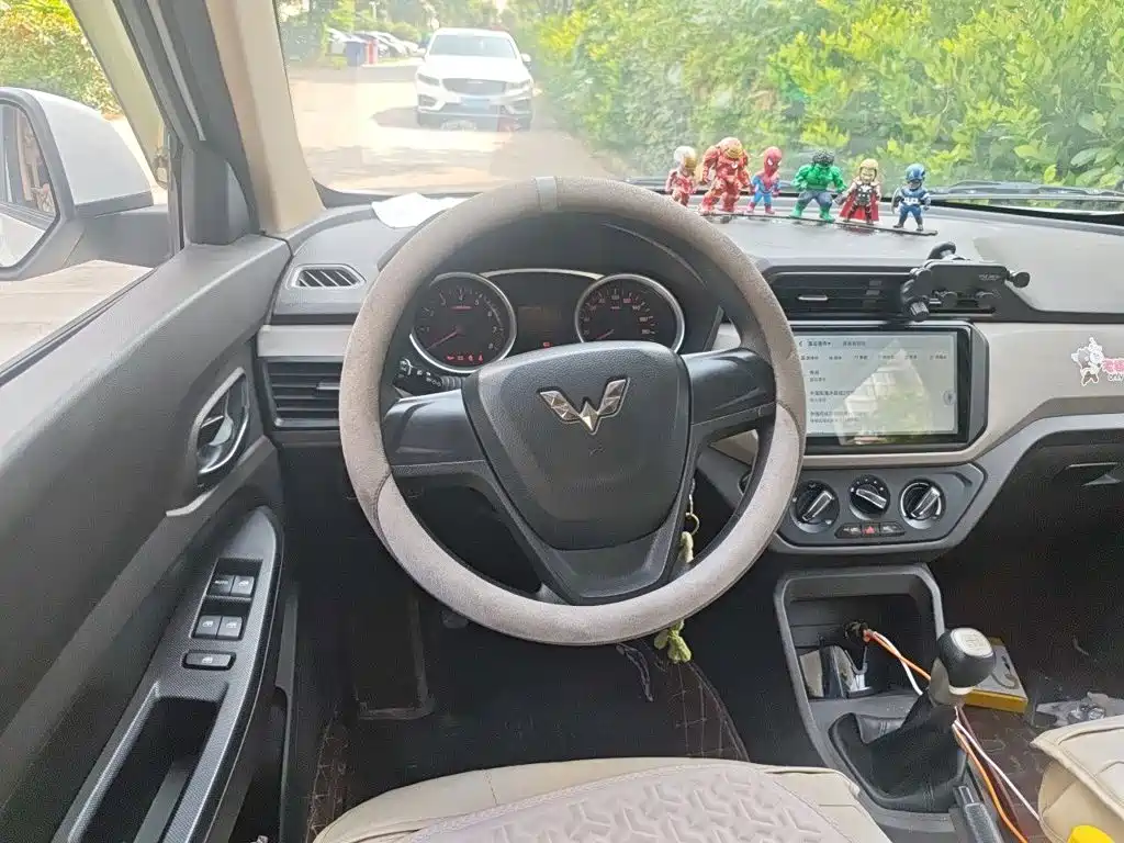 Wuling Hongguang — миниатюра 6