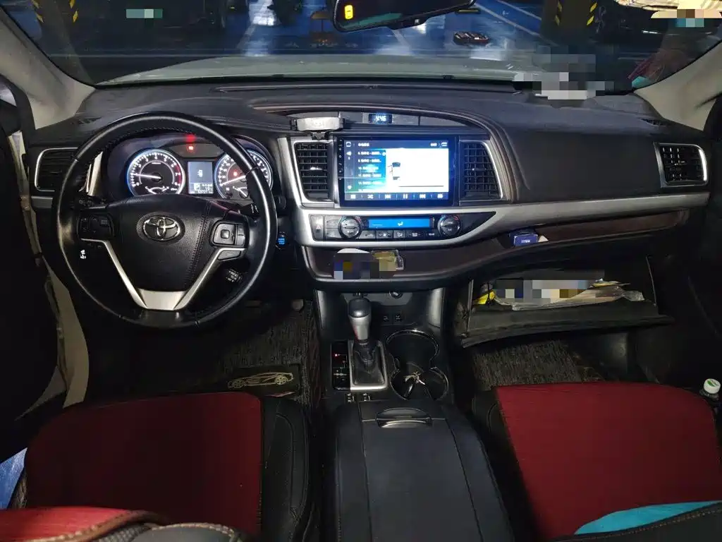 Toyota Highlander — миниатюра 10