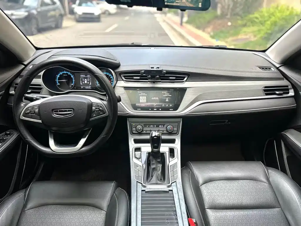 Geely Emgrand GL — миниатюра 3