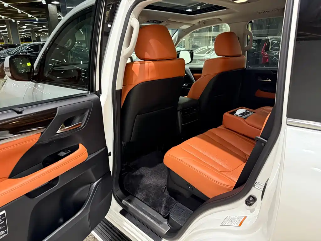 Lexus LX 2019 570