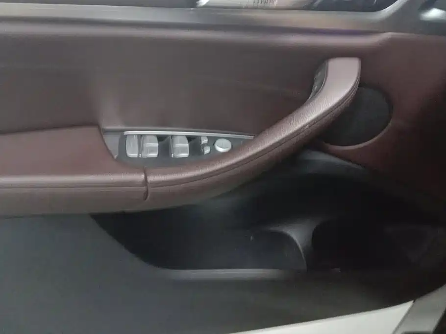 BMW X3 — миниатюра 7